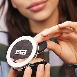 Mineral Compact -  Yatıştırıcı Etkili Fondöten